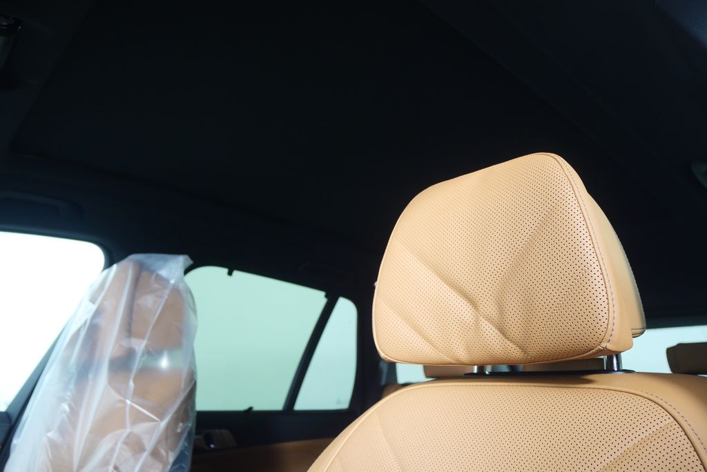 Thumbnail: 2026 BMW X5 - 11