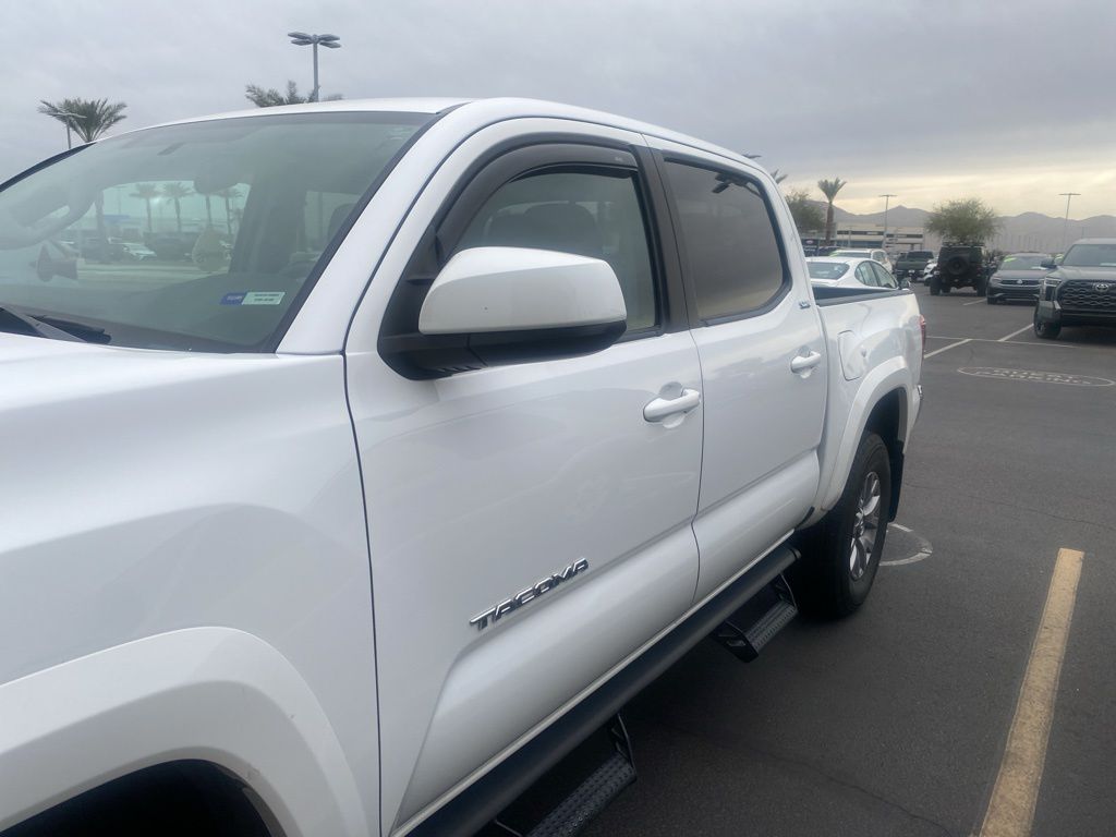 2017 Toyota Tacoma SR5 4