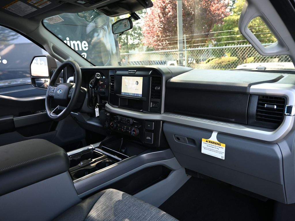 2025 Ford F-350 Super Duty XLT
