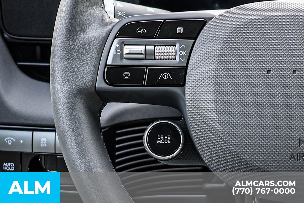 Used 2025 Blue Hyundai SEL image 35
