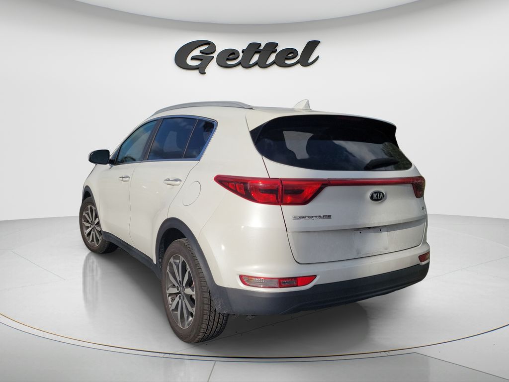 Used 2017 White Kia EX image 4