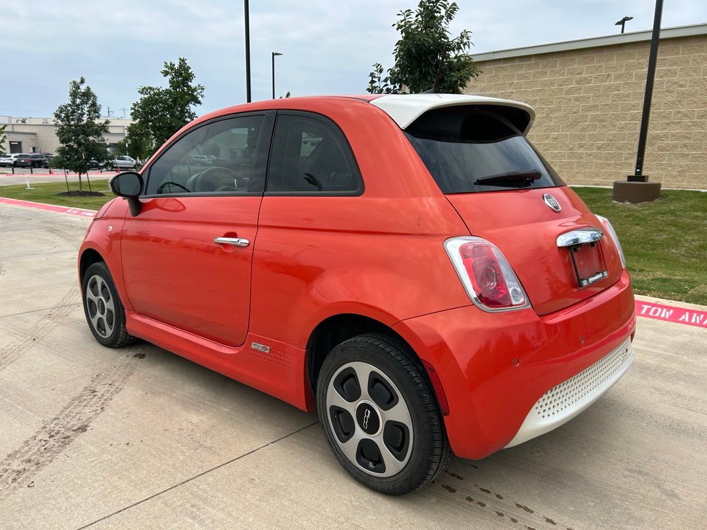 2017 Fiat 500e  2
