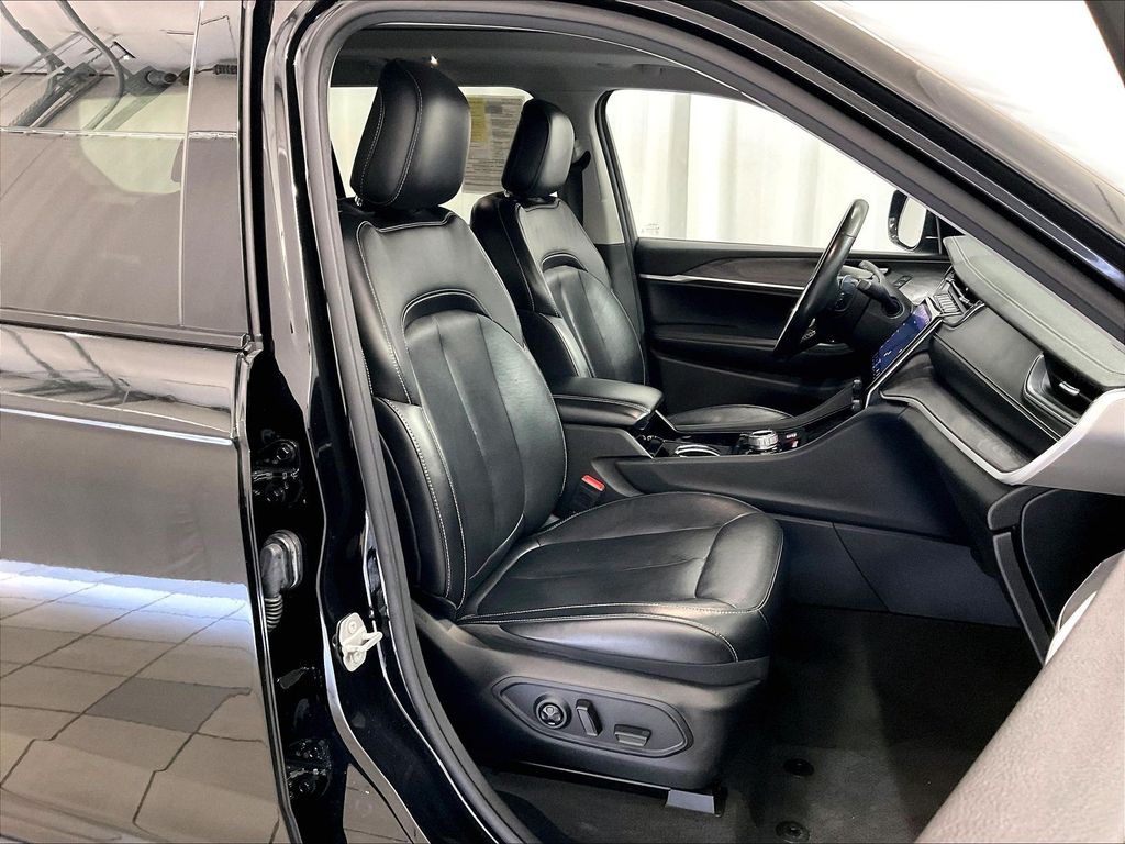 2021 Jeep Grand Cherokee L — photo 11