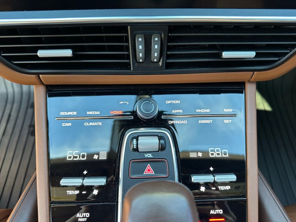 Thumbnail: 2023 Porsche  - 25