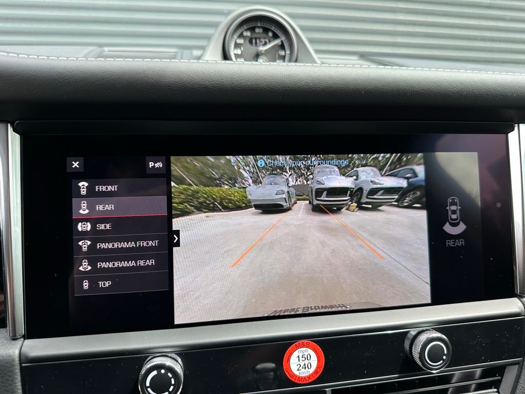 Thumbnail: 2025 Porsche Macan - 26