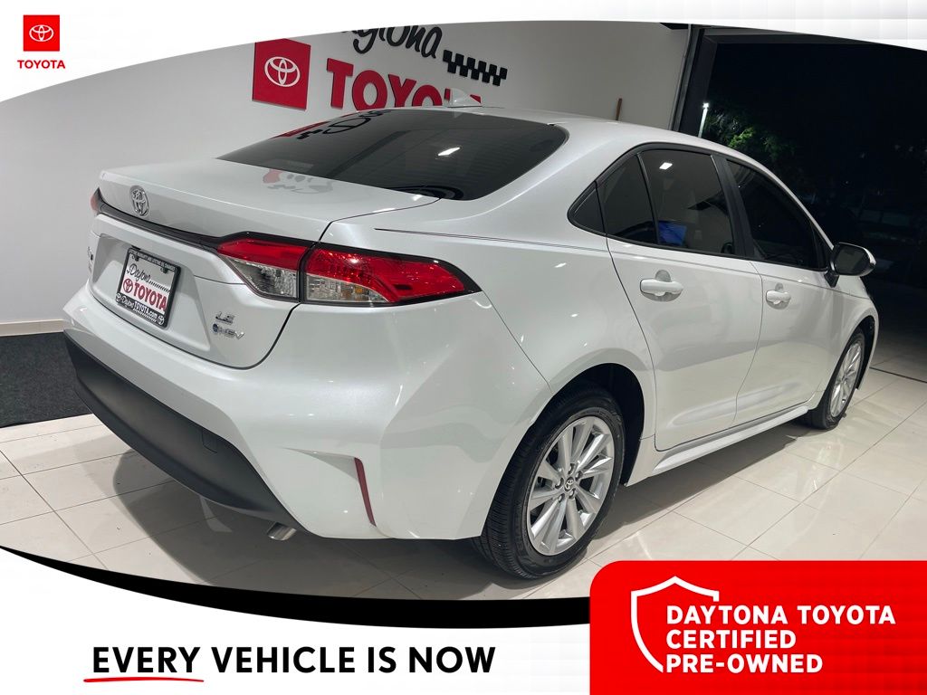 2026 Toyota Corolla LE - Photo 8
