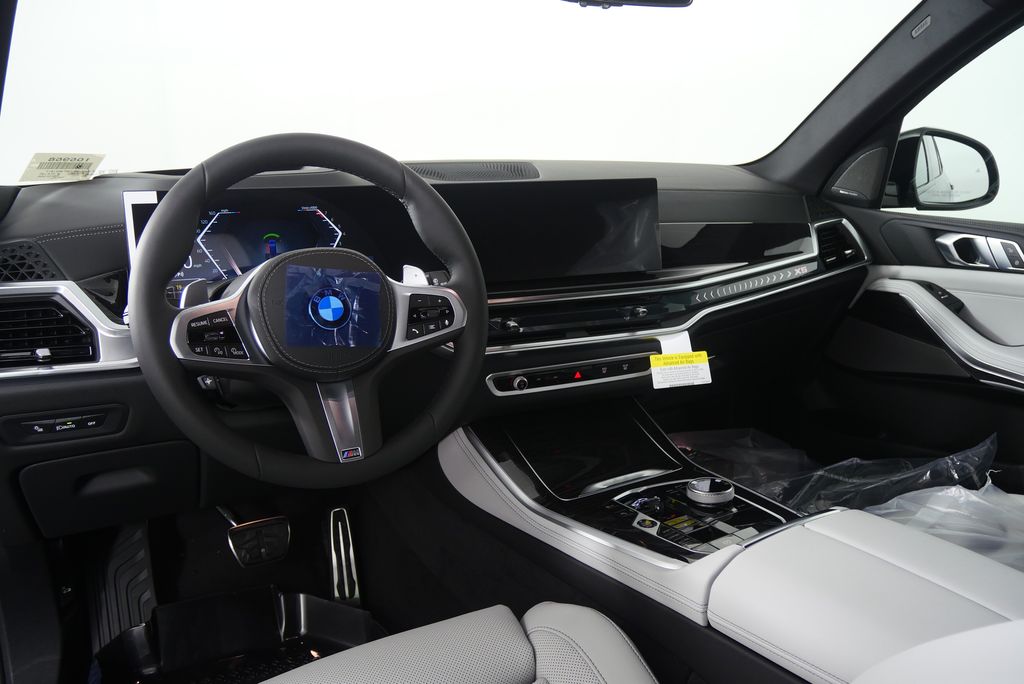 Thumbnail: 2026 BMW X5 - 18