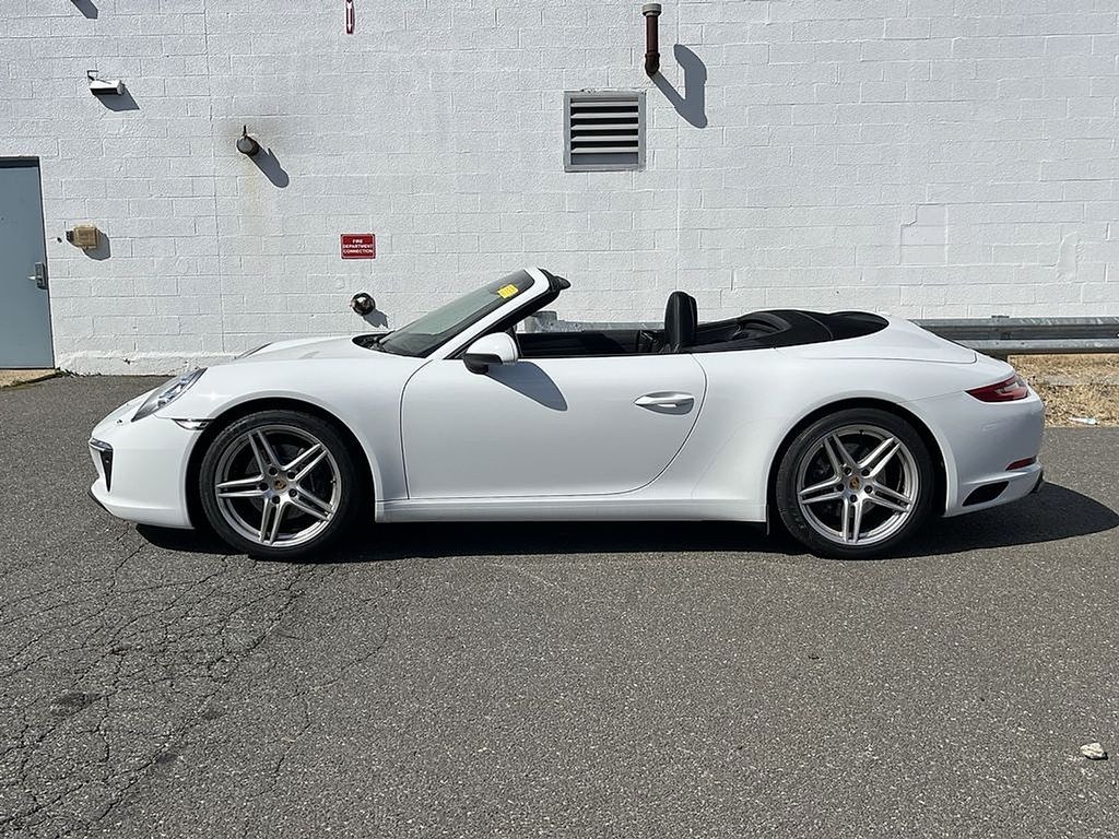 Thumbnail: 2017 Porsche 911 - 21