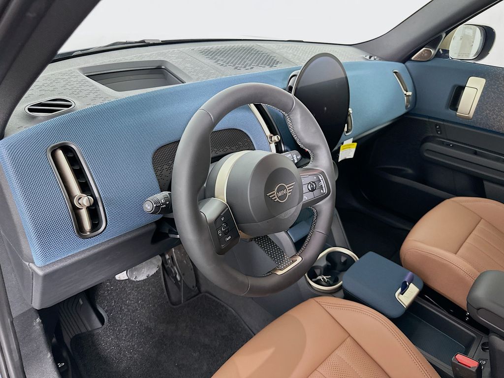2025 MINI Cooper Countryman Iconic 9
