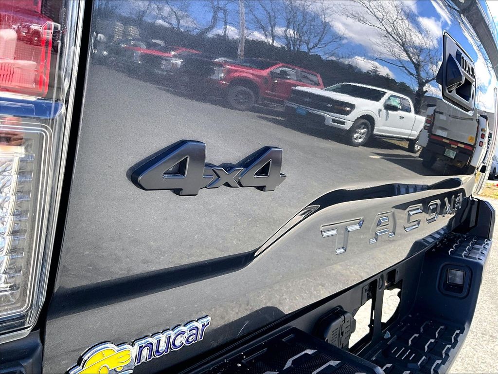 2022 Toyota Tacoma — photo 8