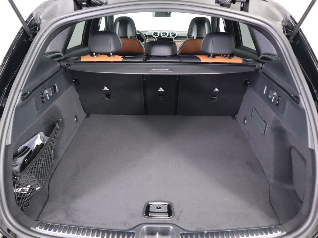 Thumbnail: 2025 Mercedes-Benz GLC - 29