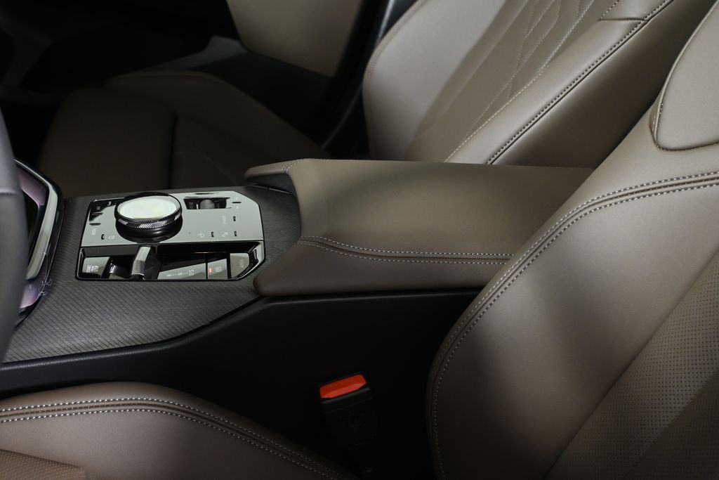 Thumbnail: 2026 BMW X3 - 23