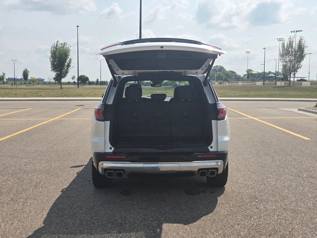 2025 GMC Acadia Denali