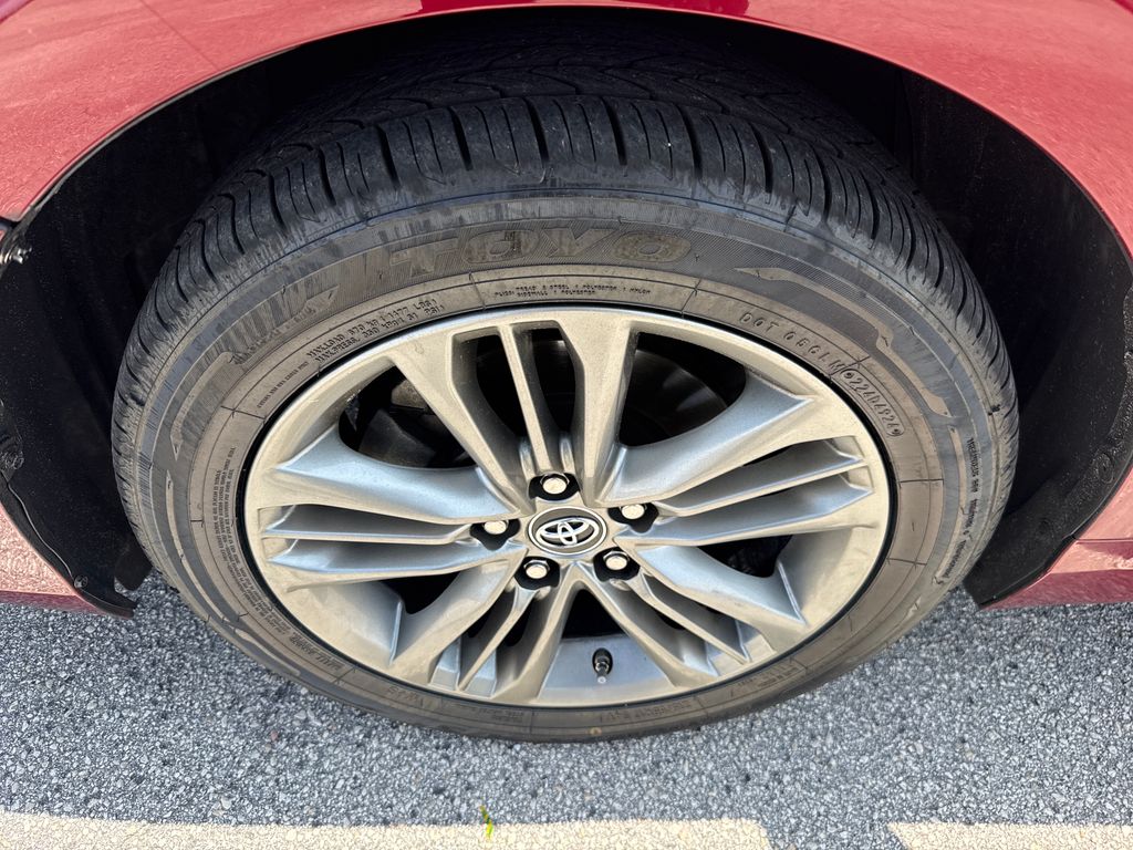 Certified Used 2017  Toyota SE image 12