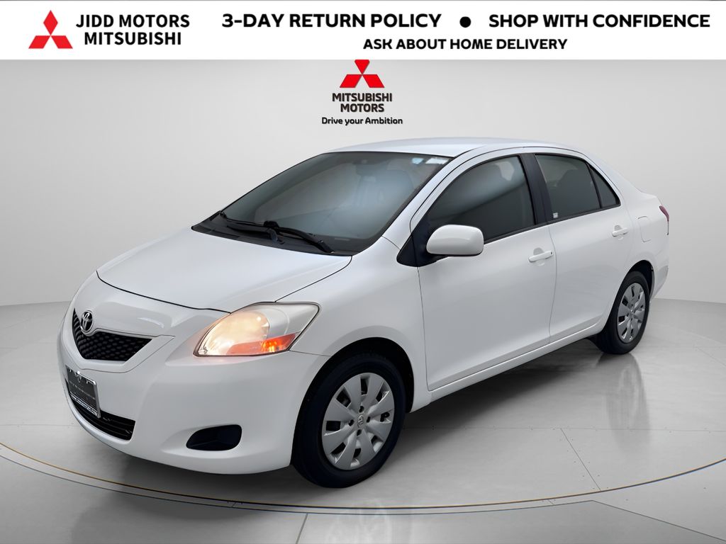 White 2012 Toyota Yaris Base Sedan Sedan 4-Speed Automatic