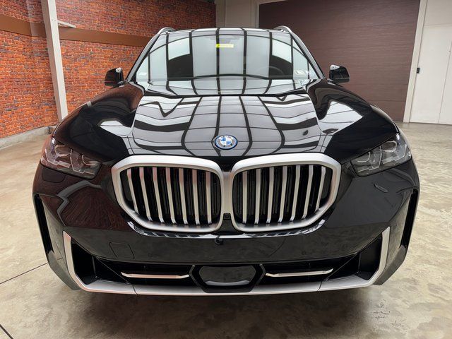 Used 2025 Black BMW xDrive50e image 8