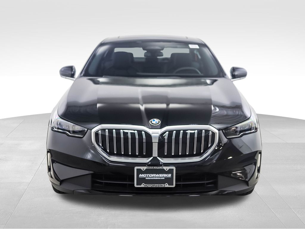 Thumbnail: 2026 BMW 5 Series - 8