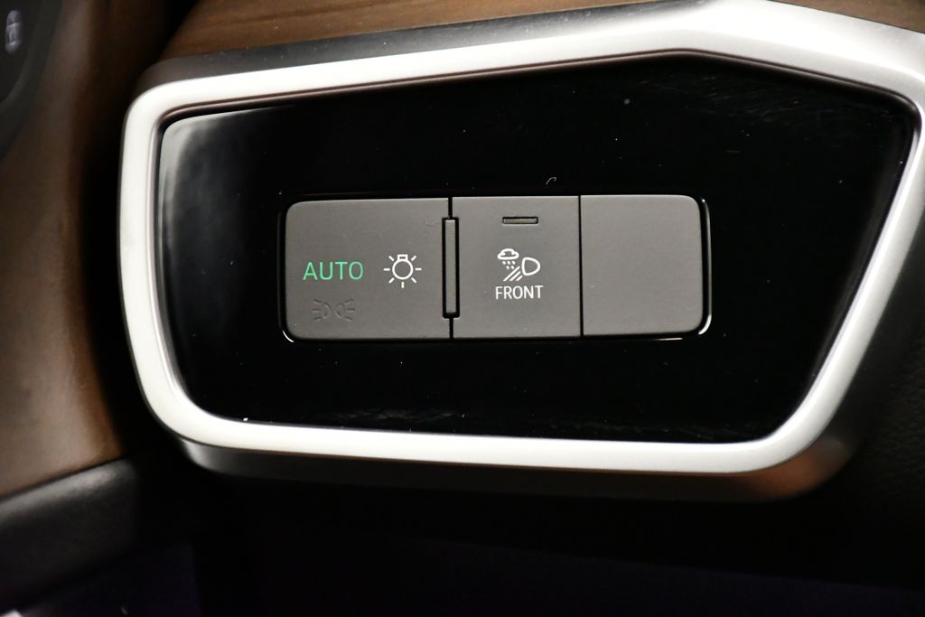 Thumbnail: 2025 Audi A6 - 21
