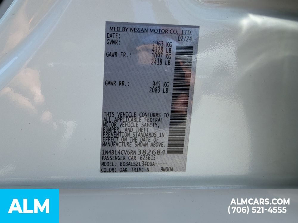 Used 2024 White Nissan 2.5 SR image 26