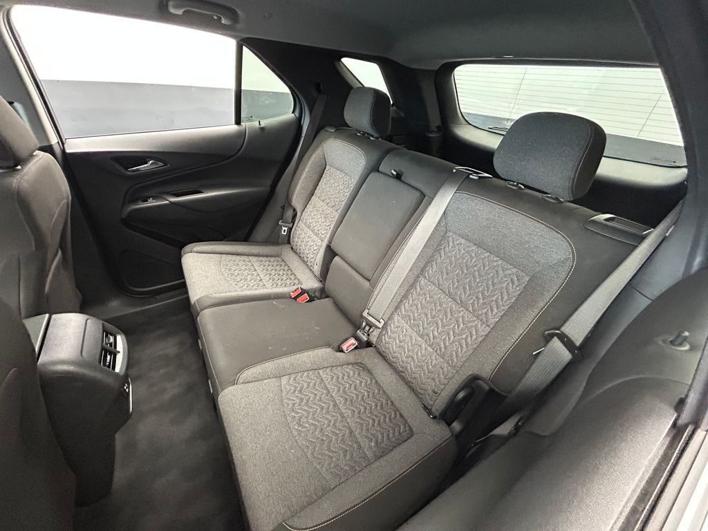 Used 2022 Iridescent Pearl Tricoat Chevrolet LT image 29