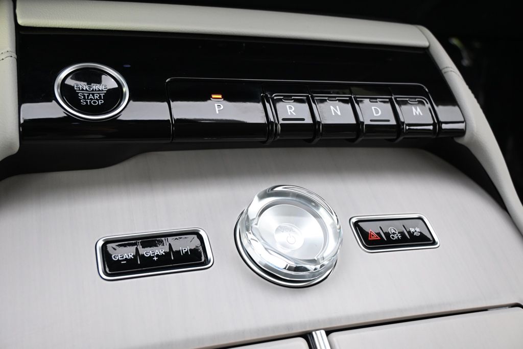 New 2026 White Lincoln Reserve image 30