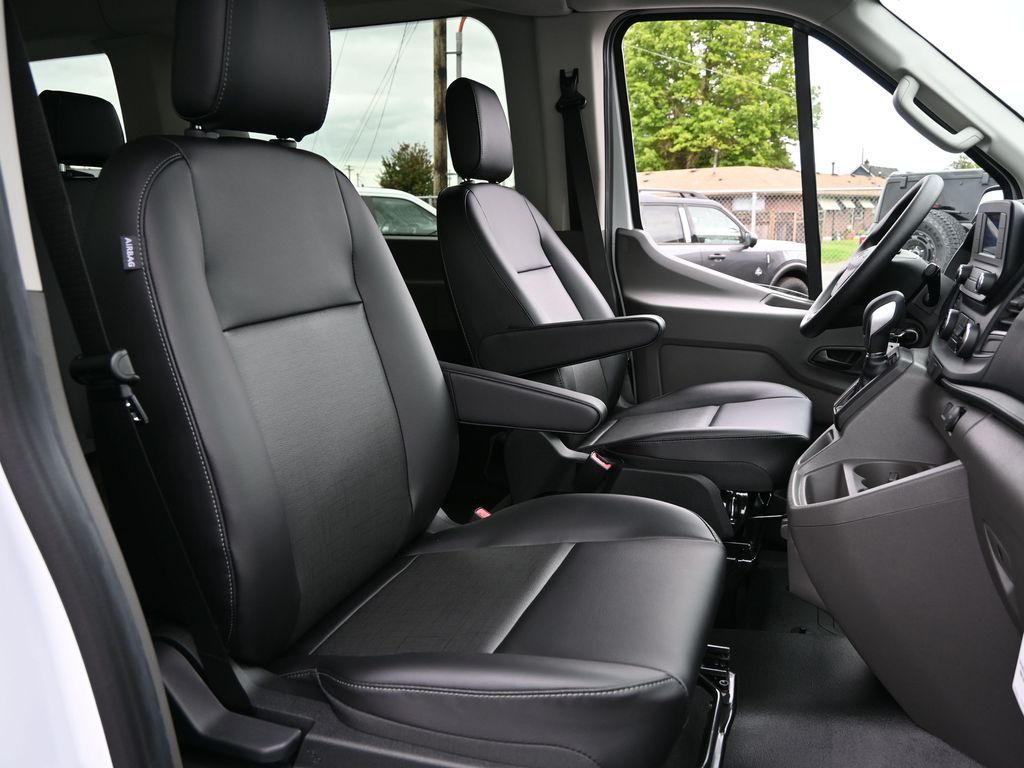 2025 Ford Transit 350 HD XL