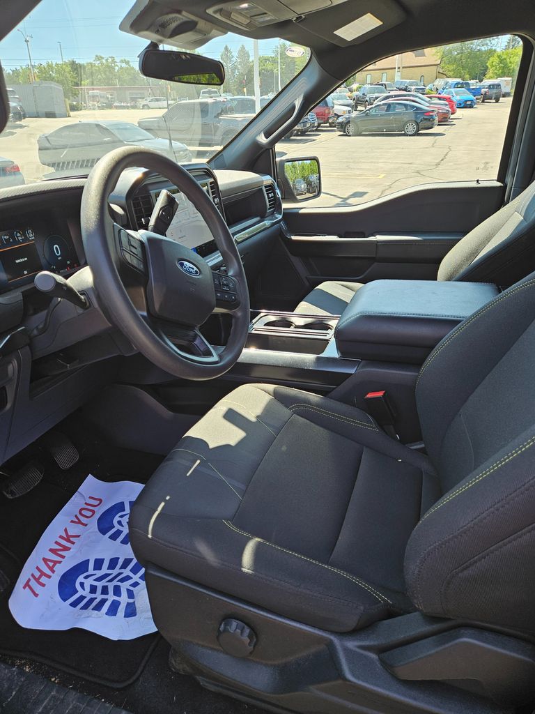 2025 Ford F-150 STX - Photo 2