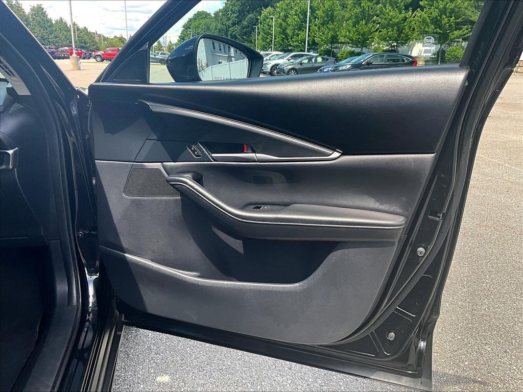 2024 Mazda CX-30 — photo 12