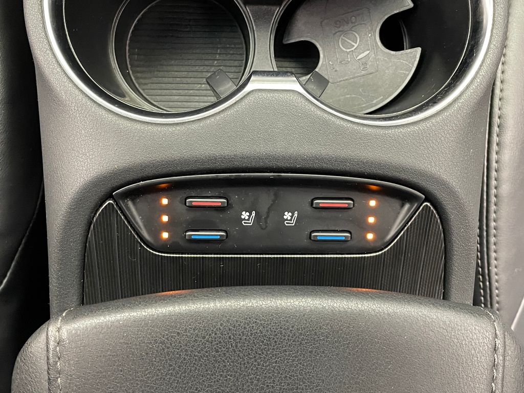2021 Toyota Venza XLE 31