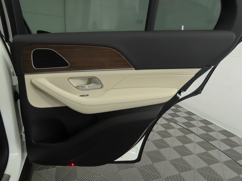 Thumbnail: 2025 Mercedes-Benz GLE - 29