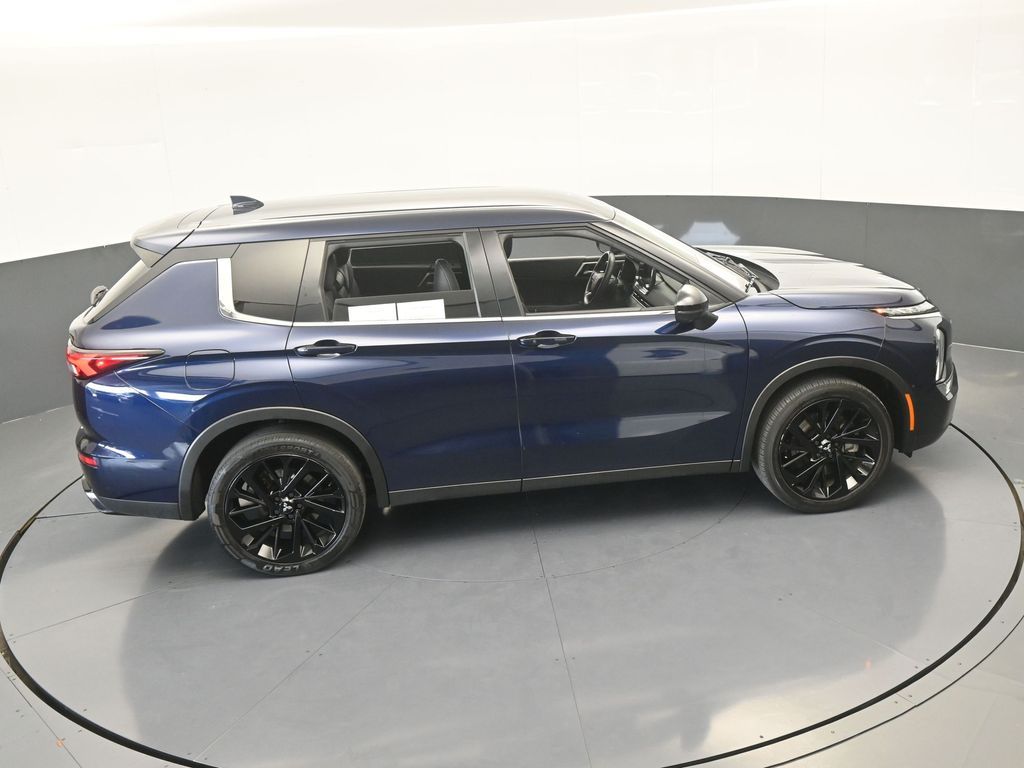 Used 2023 Cosmic Blue Metallic Mitsubishi SE Special Edition image 60
