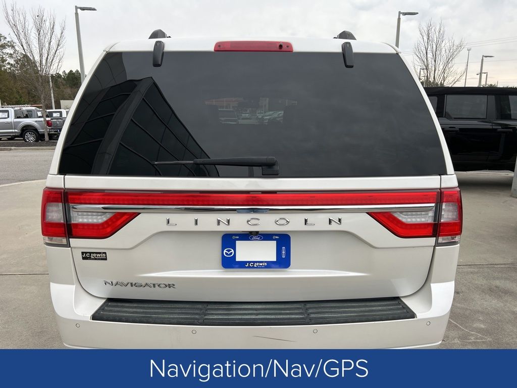 2017 Lincoln Navigator Select