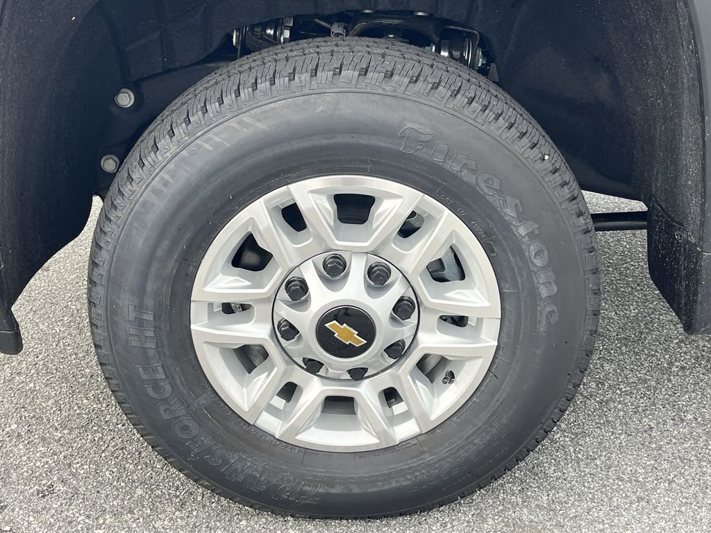 2025 Chevrolet Silverado 2500HD LT photo