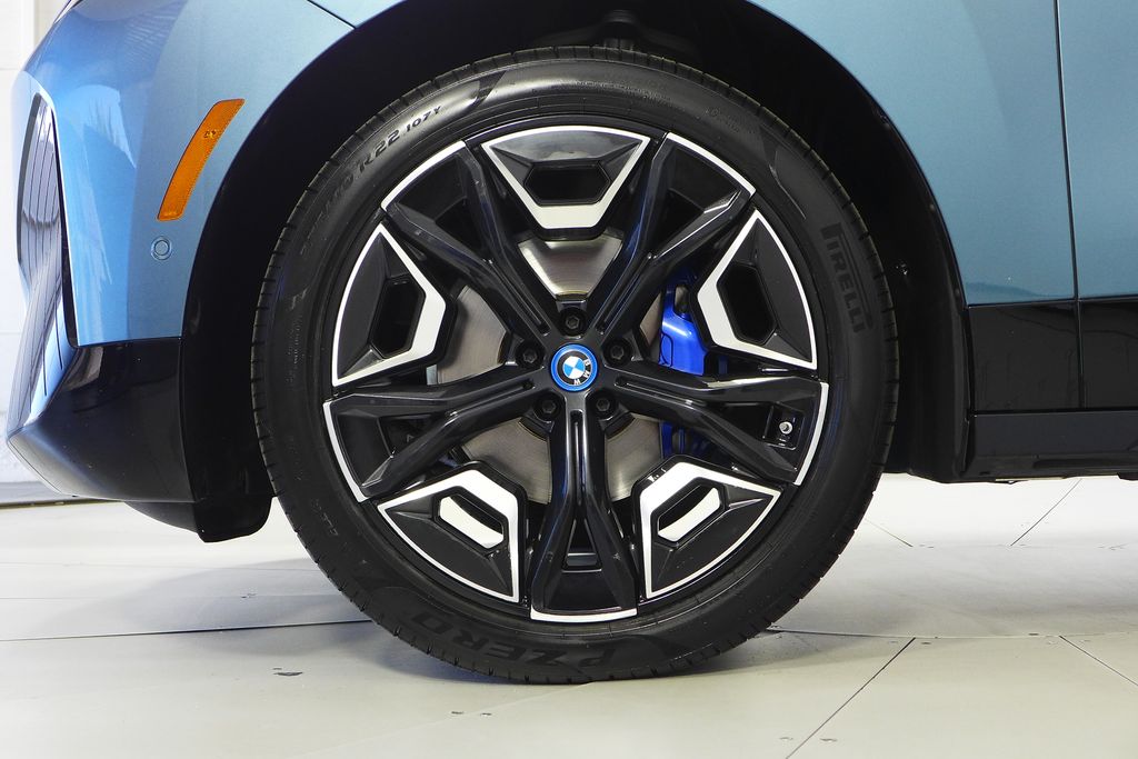 Thumbnail: 2024 BMW iX - 5