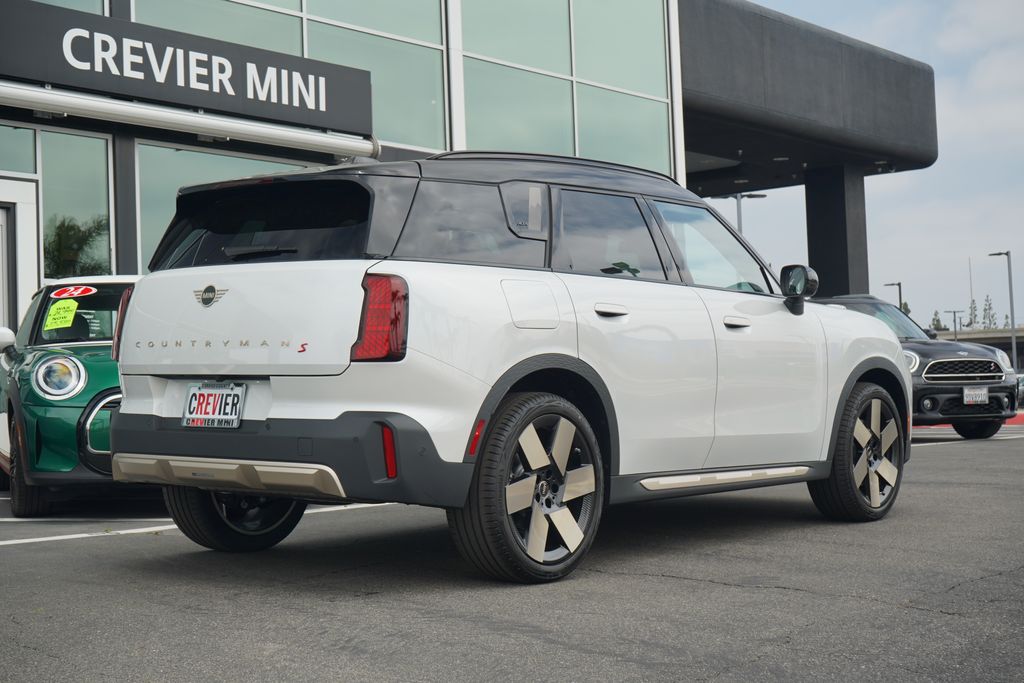 2025 MINI Cooper Countryman Iconic 6