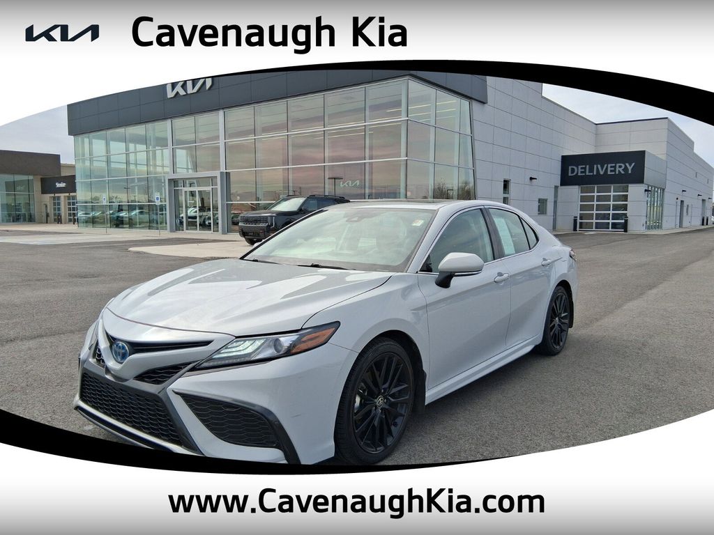 2024 Toyota Camry Hybrid XSE FWD