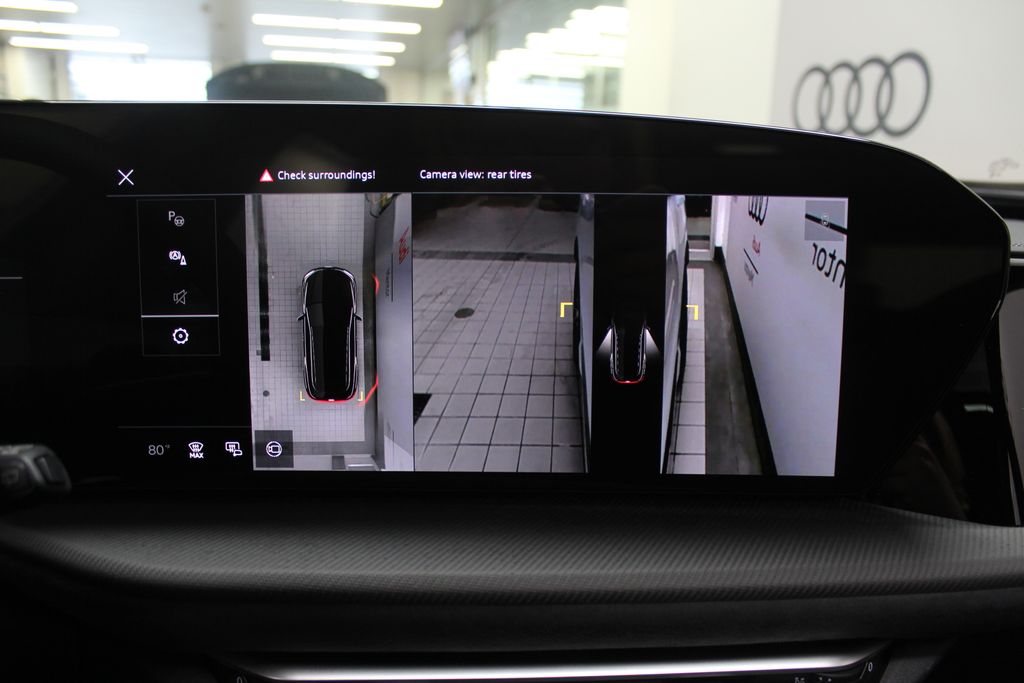 Thumbnail: 2025 Audi SQ5 - 24