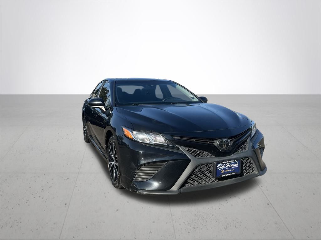 2018 Toyota Camry L photo 4