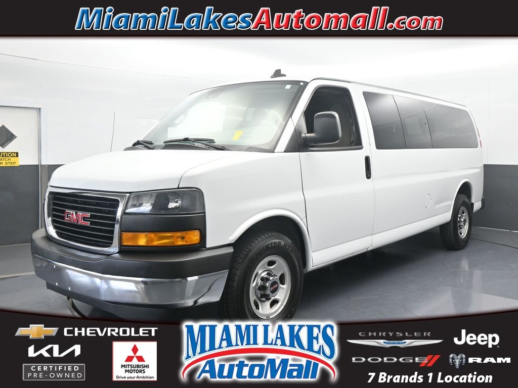 2020 GMC Savana Passenger LT's photo