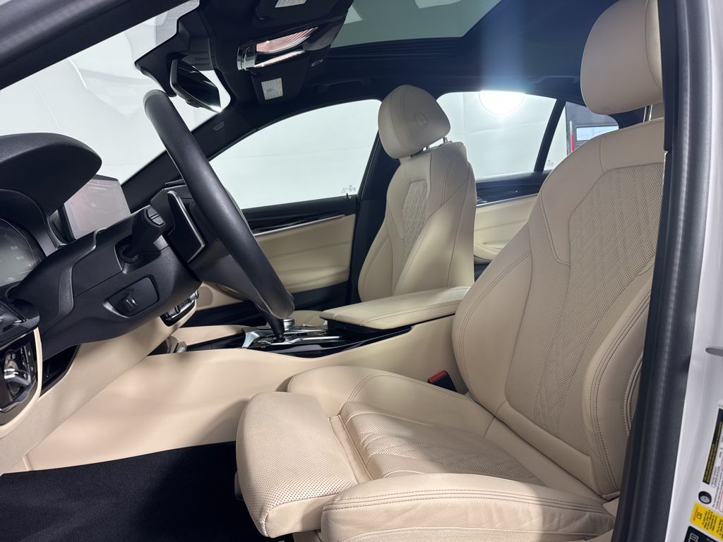 2021 BMW 5 Series 530i xDrive 10