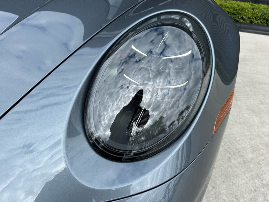 Thumbnail: 2026 Porsche 911 - 14