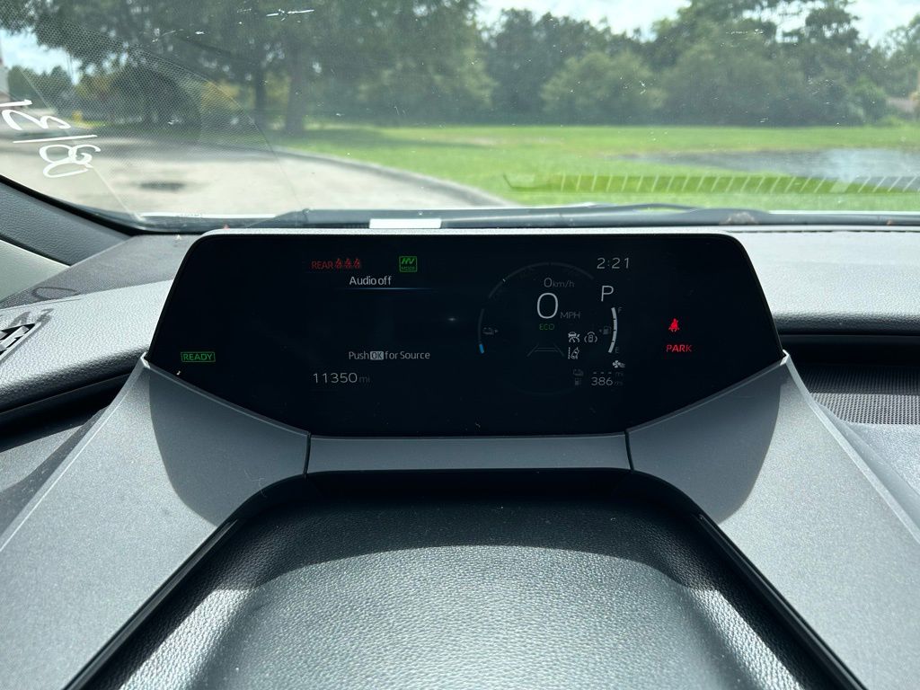 Thumbnail: 2024 Toyota Prius Prime - 24