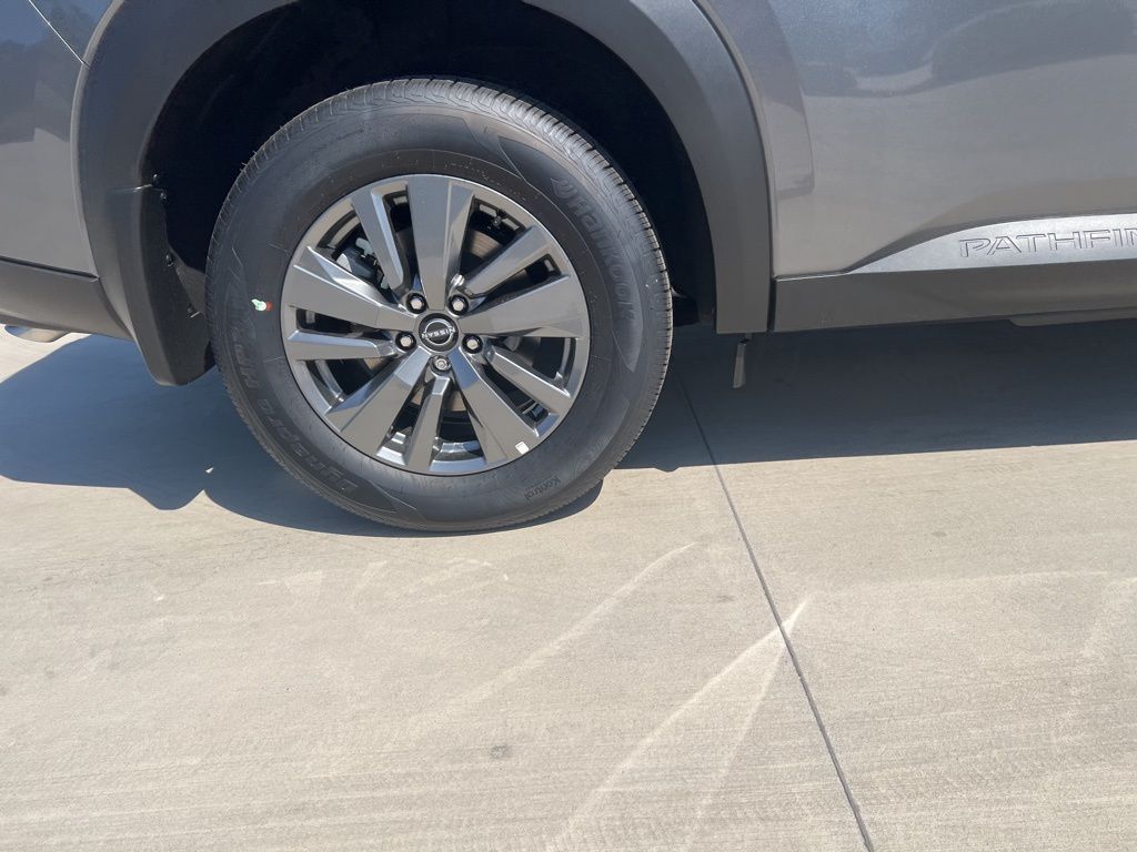 2025 Gun Metallic Nissan Pathfinder S FWD SUV