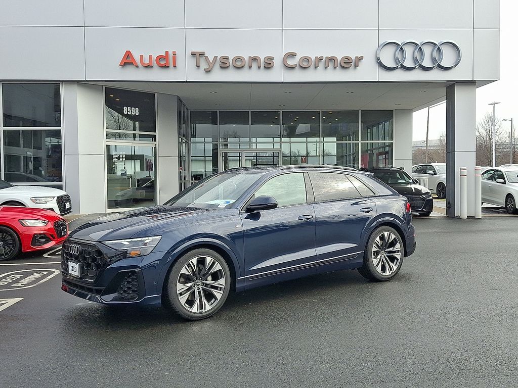Thumbnail: 2026 Audi Q8 - 1