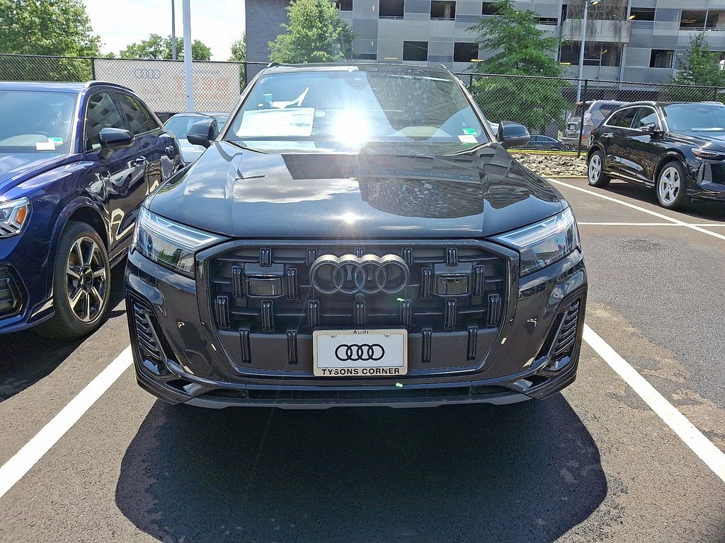 Thumbnail: 2025 Audi Q7 - 2
