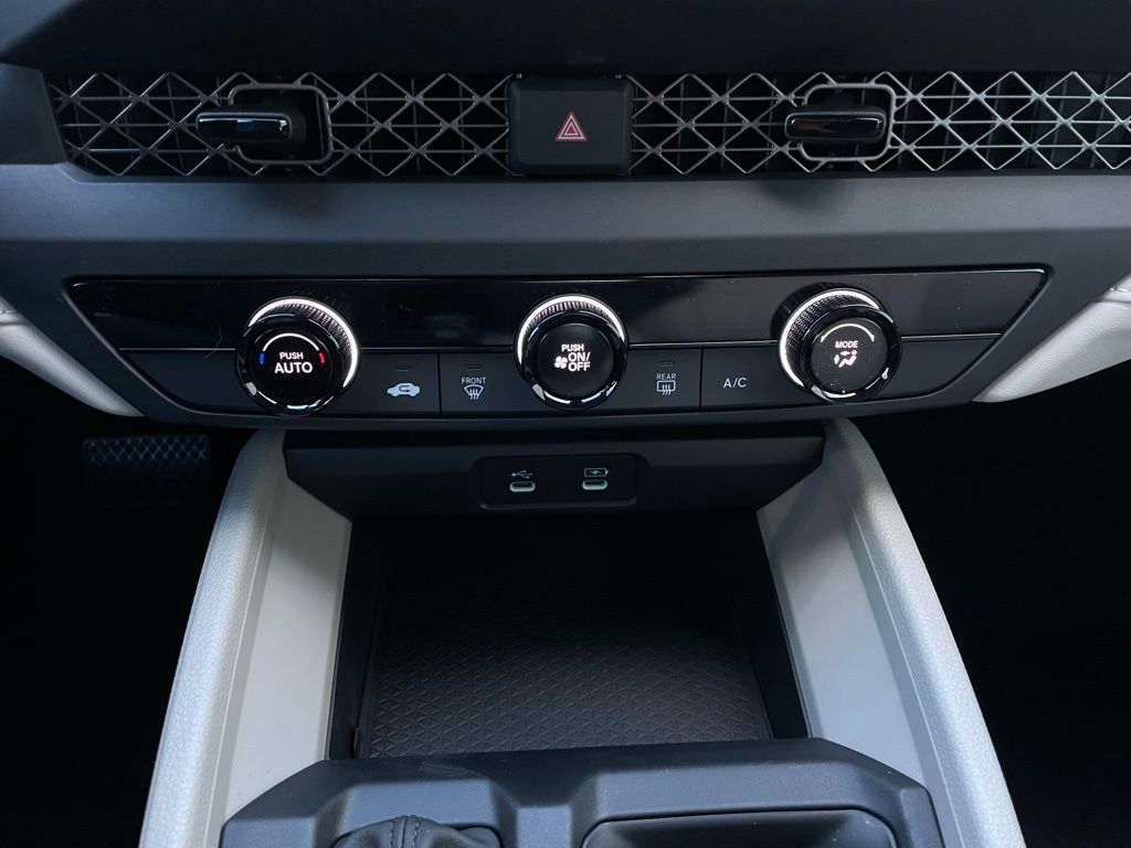 2025 Honda Accord LX 16