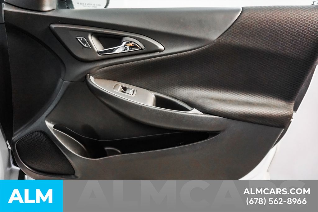 Used 2025 White Chevrolet LT image 43