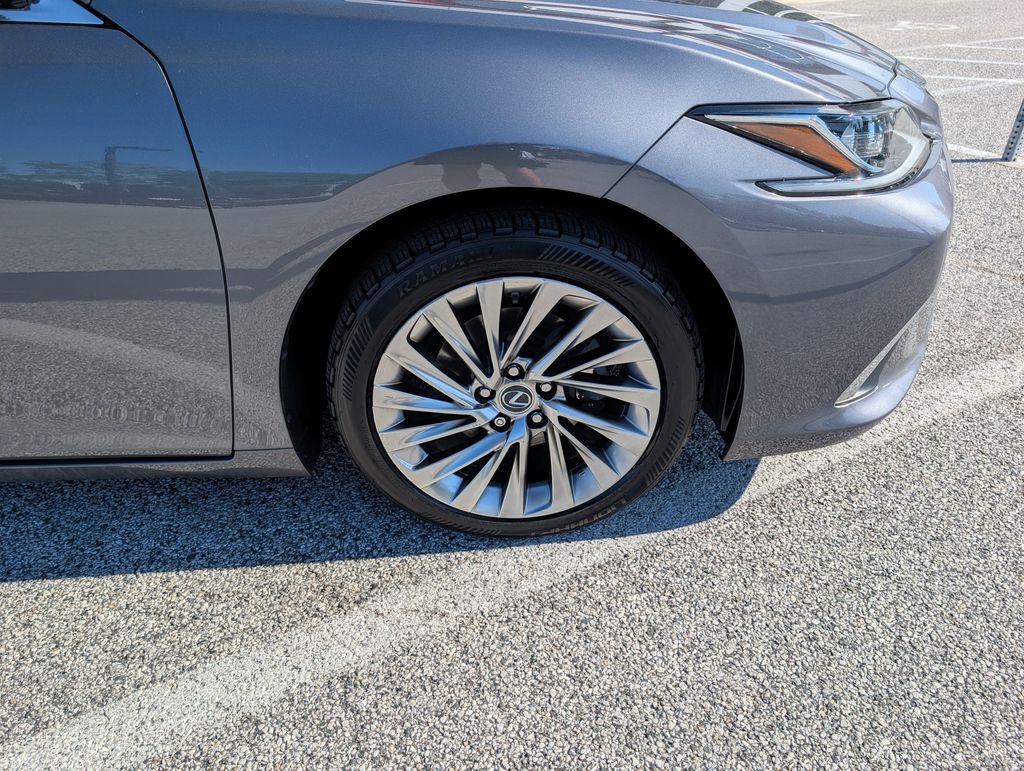 Used 2021 Gray Lexus 300h Luxury image 27