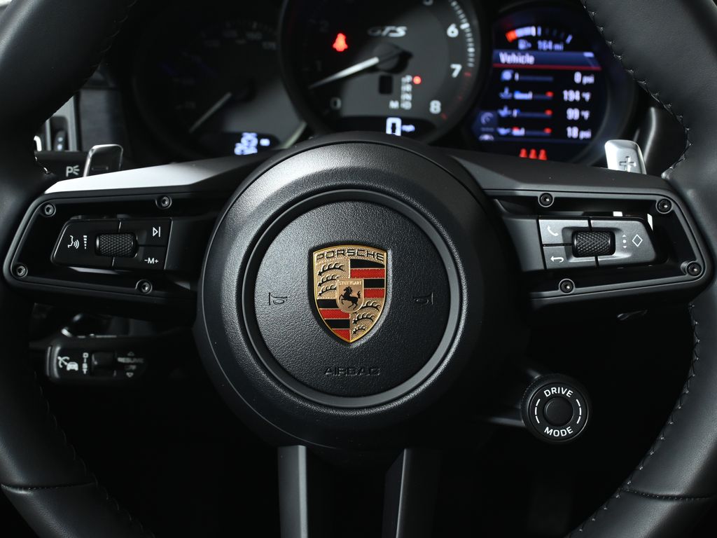 Thumbnail: 2026 Porsche Macan - 18