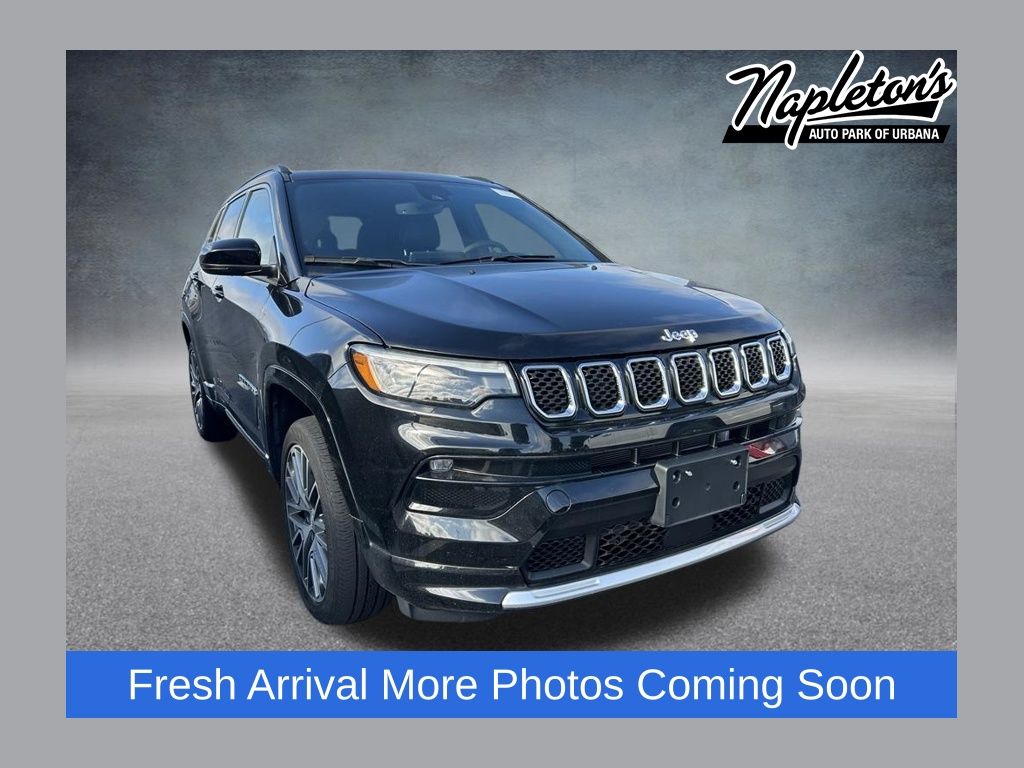 Diamond Black Crystal Pearlcoat 2023 Jeep Compass Limited 4WD SUV / Crossover Four-Wheel Drive 8-Speed Automatic